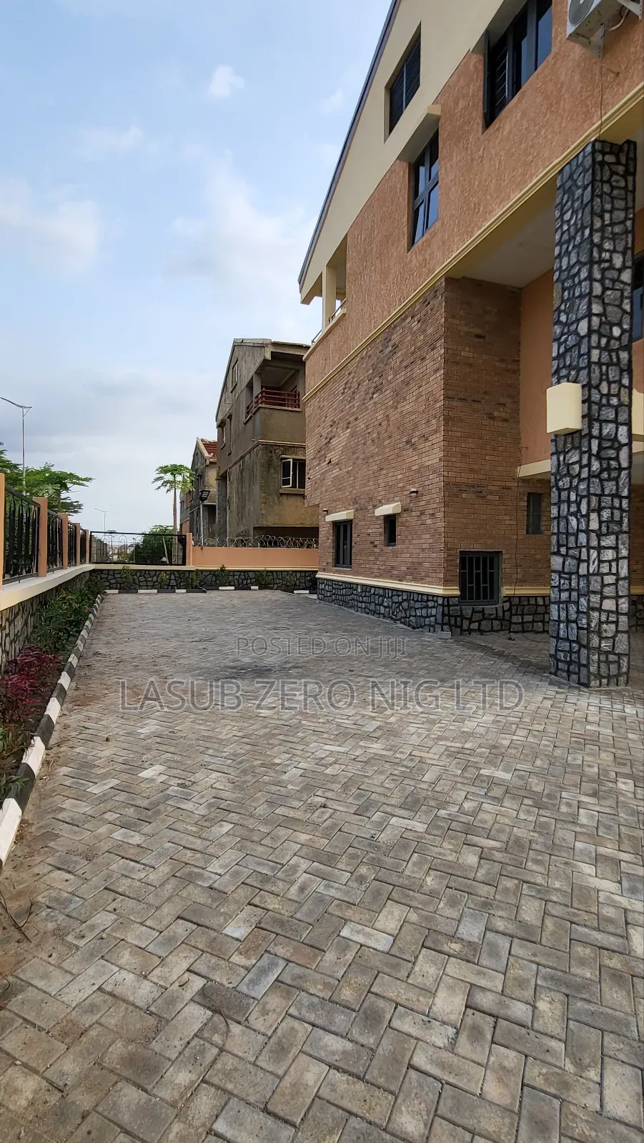Furnished 2bdrm Apartment in Aqua Marine, Apo Resettlement for sale