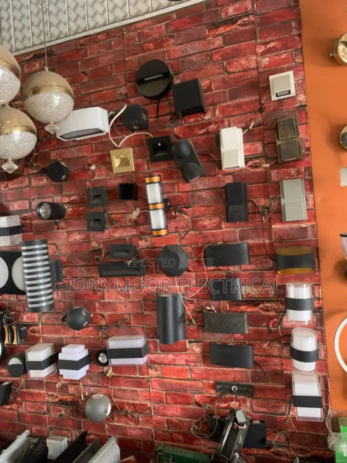 All Types Of Wall Light Available