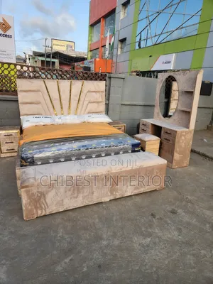 Luxury Cream Coloured 5ft Tall Set of Bed.