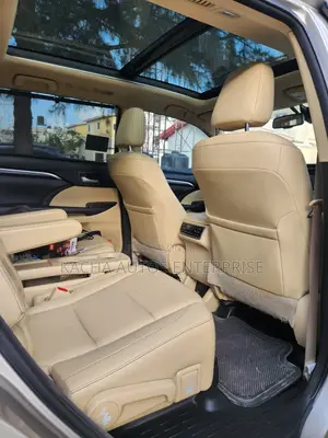 Toyota Highlander 2015 Gold