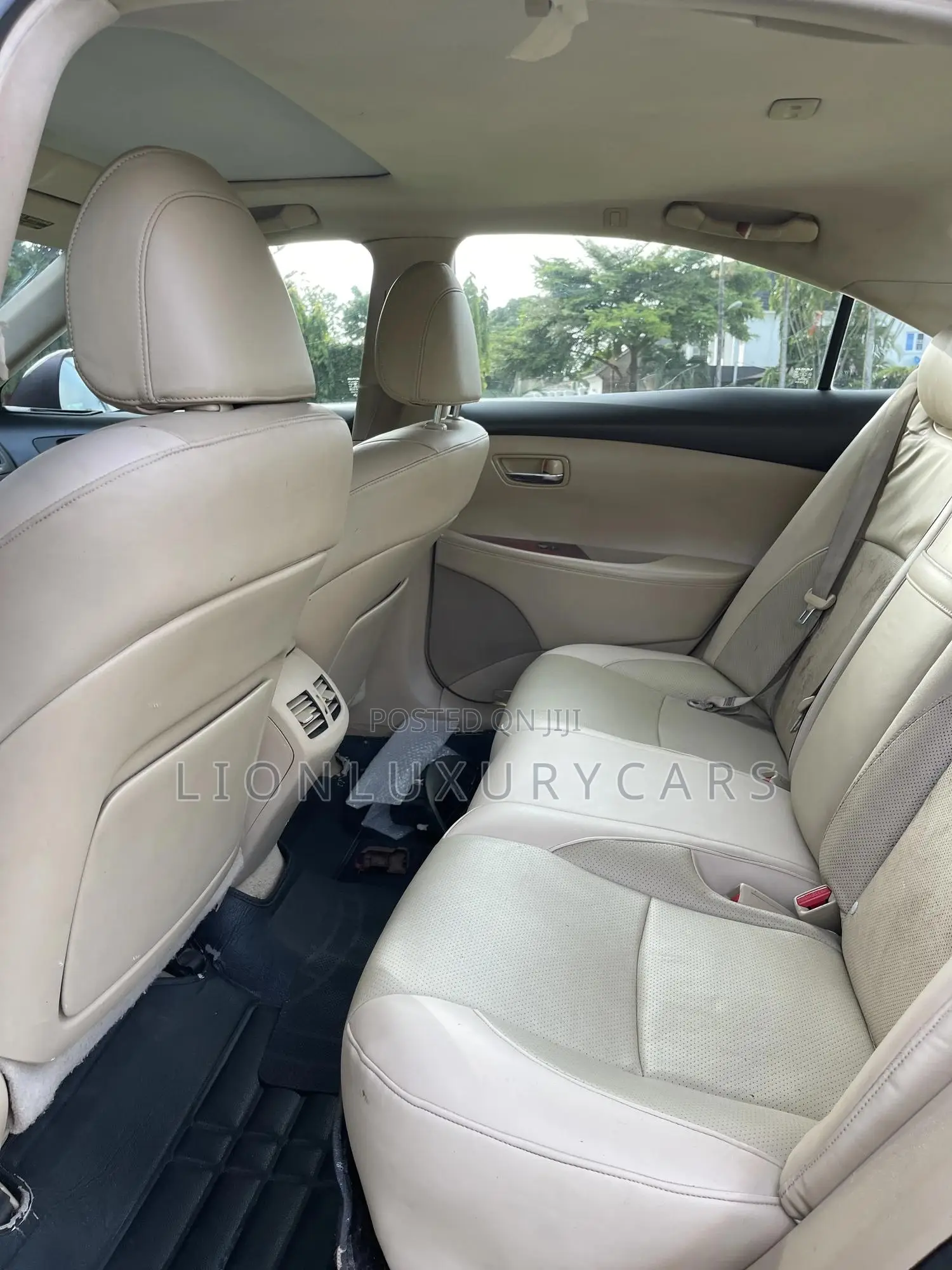 Lexus ES 2010 Red