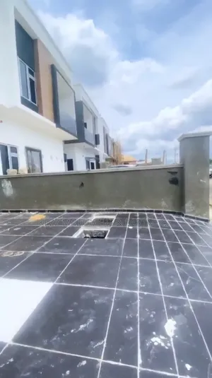 4bdrm Duplex in Eligbolo Near Eliozu for sale