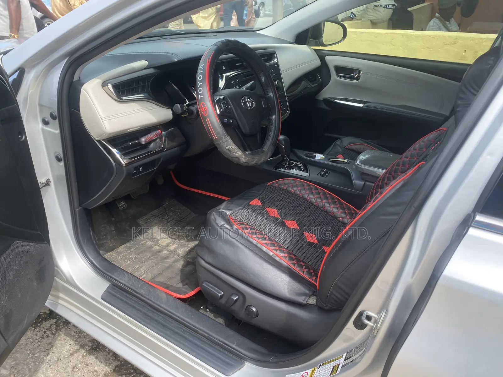 Toyota Avalon XLE Sedar FWD (3.5L 6cyl 6A) 2013 Silver