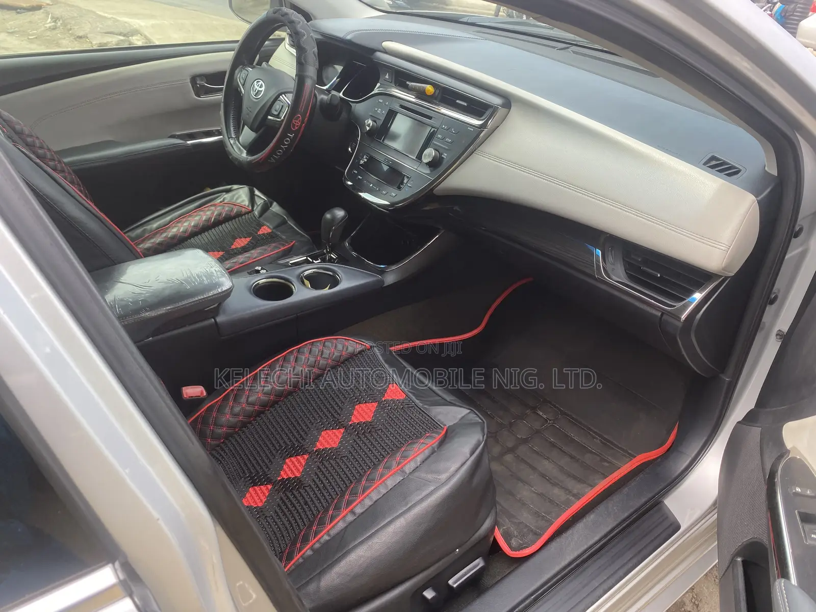 Toyota Avalon XLE Sedar FWD (3.5L 6cyl 6A) 2013 Silver