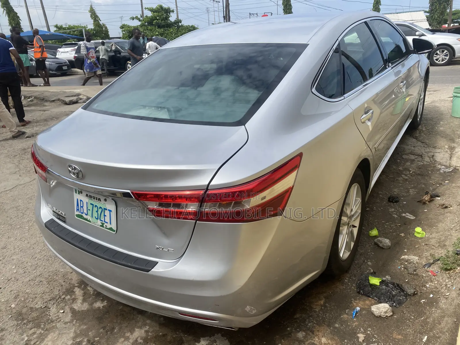 Toyota Avalon XLE Sedar FWD (3.5L 6cyl 6A) 2013 Silver