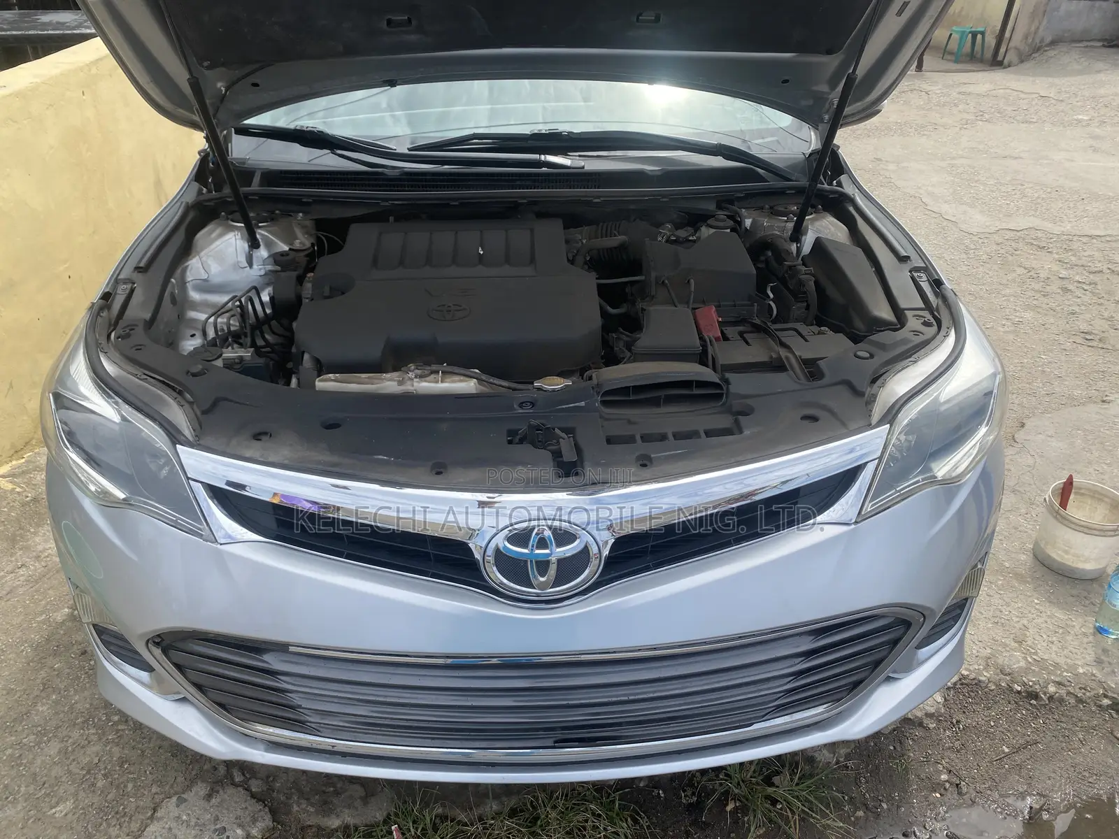 Toyota Avalon XLE Sedar FWD (3.5L 6cyl 6A) 2013 Silver