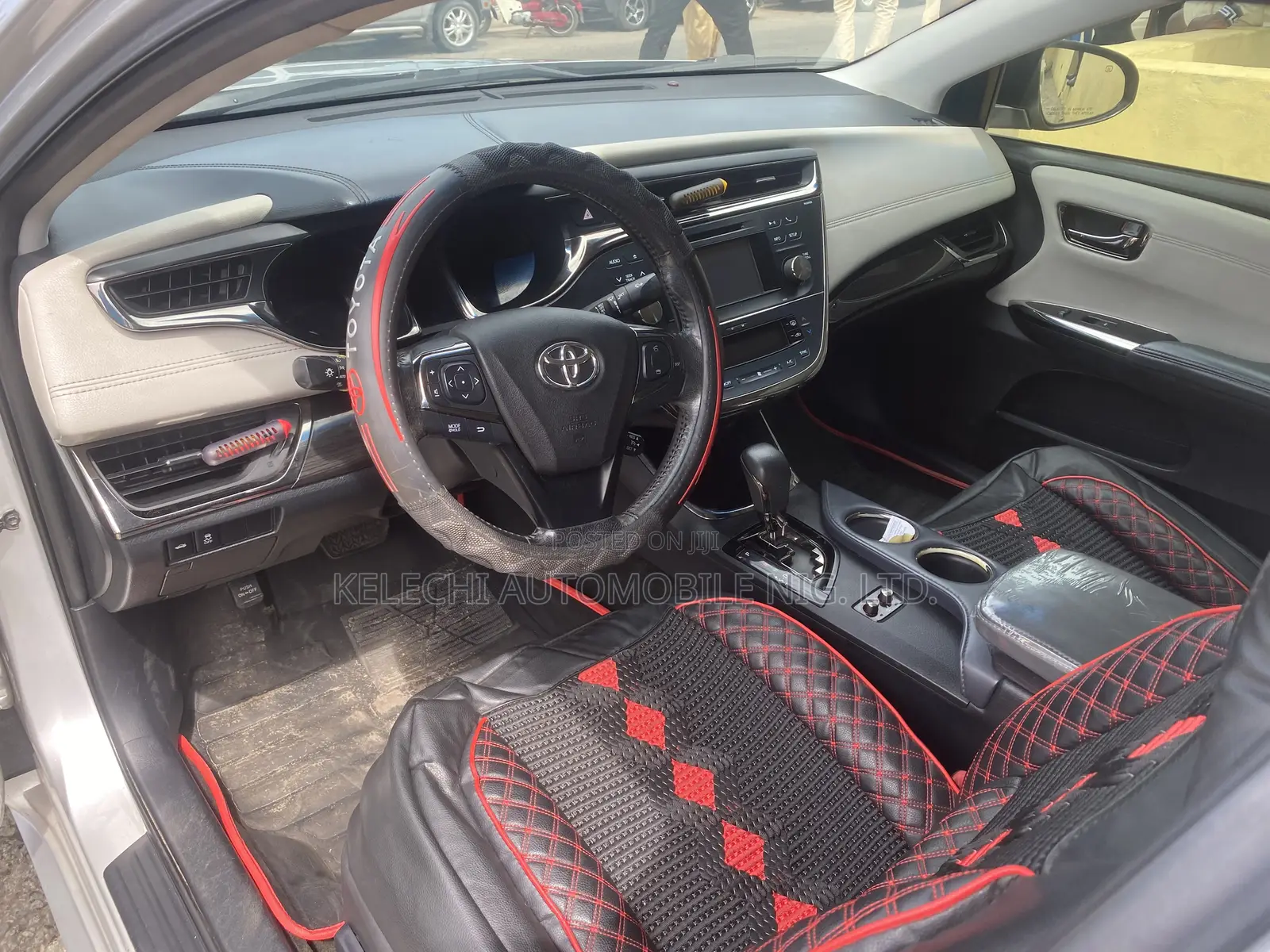Toyota Avalon XLE Sedar FWD (3.5L 6cyl 6A) 2013 Silver