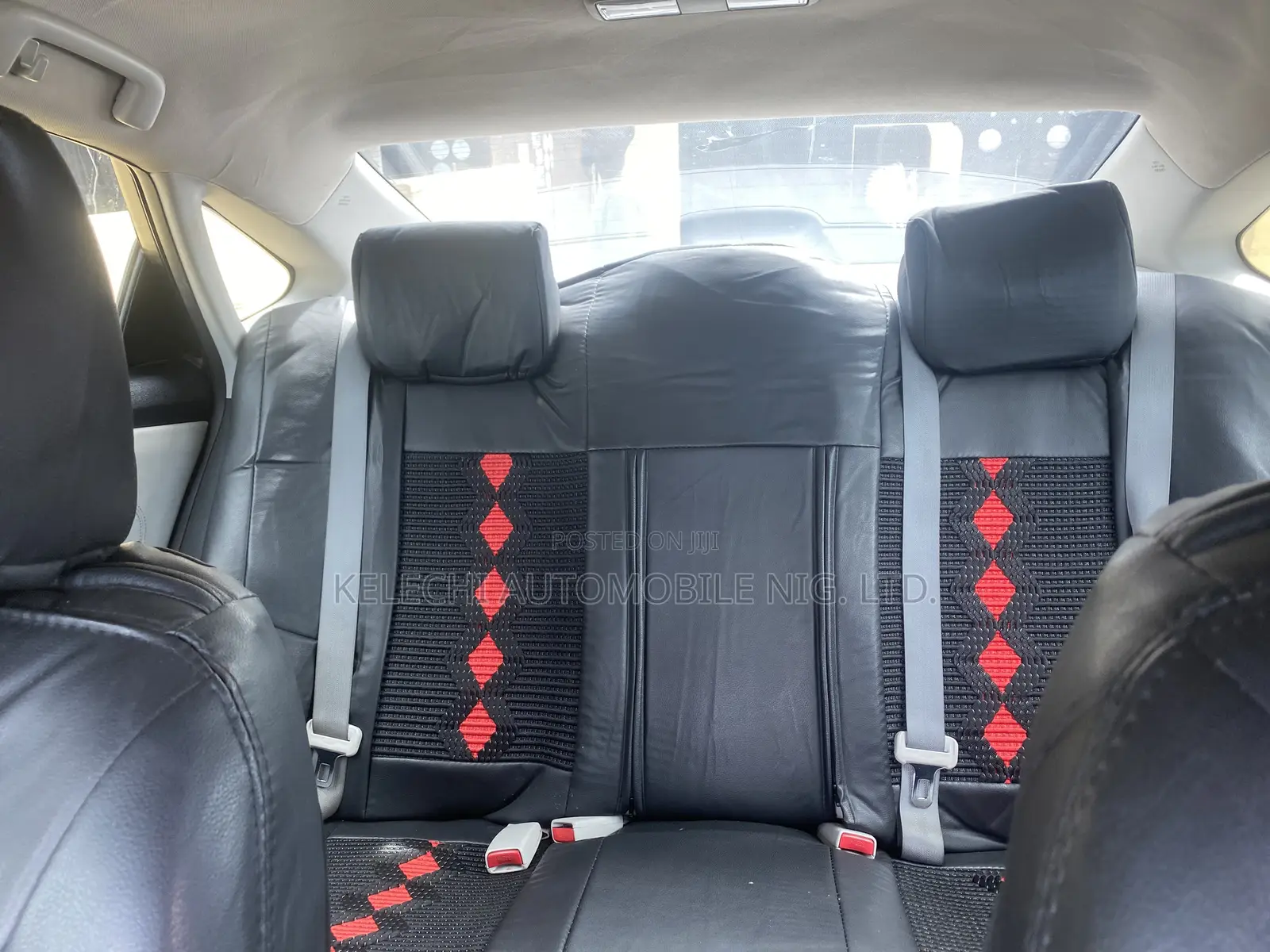 Toyota Avalon XLE Sedar FWD (3.5L 6cyl 6A) 2013 Silver