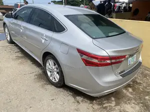 Toyota Avalon XLE Sedar FWD (3.5L 6cyl 6A) 2013 Silver
