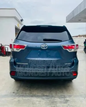 Toyota Highlander LE V6 4x4 (3.5L 6cyl 6A) 2016 Blue