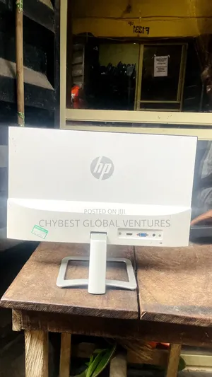 Photo - 22 Inches Hp Ips