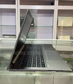 Laptop HP ZBook Firefly G8 16GB Intel Core I7 SSD 512GB