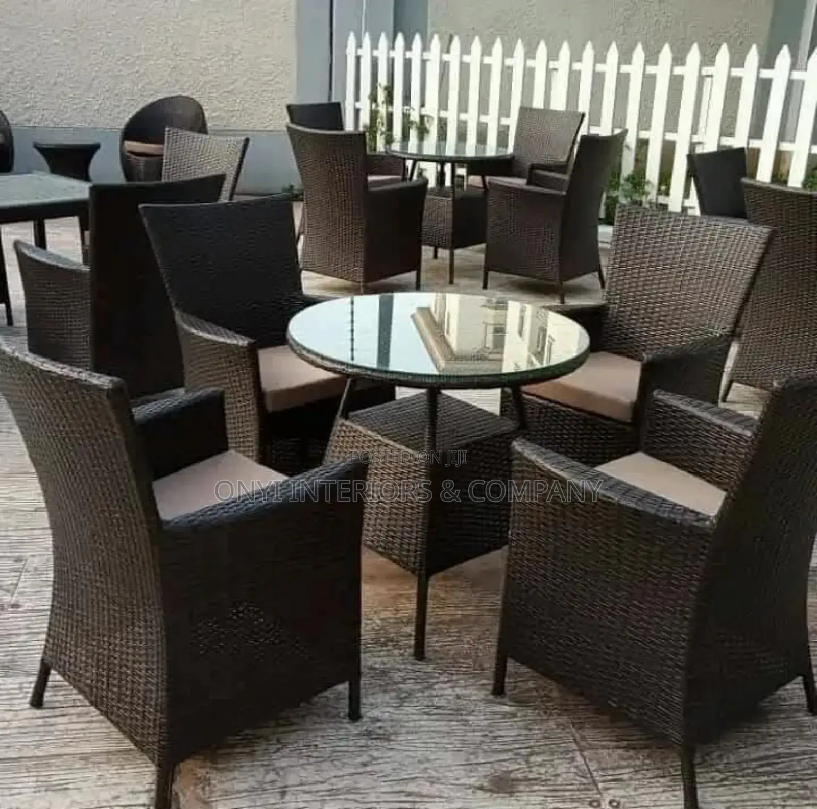 Restaurant Table With 4 Seats