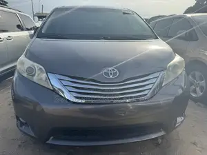Toyota Sienna Limited 7 Passenger 2012 Gray