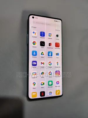 Photo - OnePlus 8 Pro 128 GB Gold