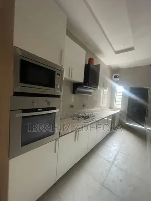 Photo - 3bdrm Townhouse / Terrace in Vgc for rent