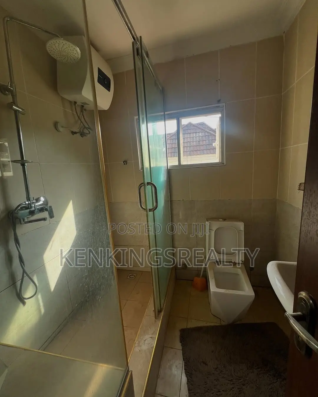 5bdrm Duplex in Apo District for rent