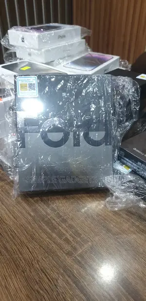 New Samsung Galaxy Z Fold4 512 GB Black