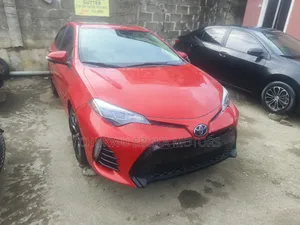Toyota Corolla SE (1.8L 4cyl 6M) 2018 Red