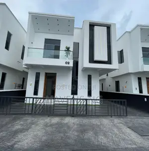 5bdrm Duplex in Idado for sale