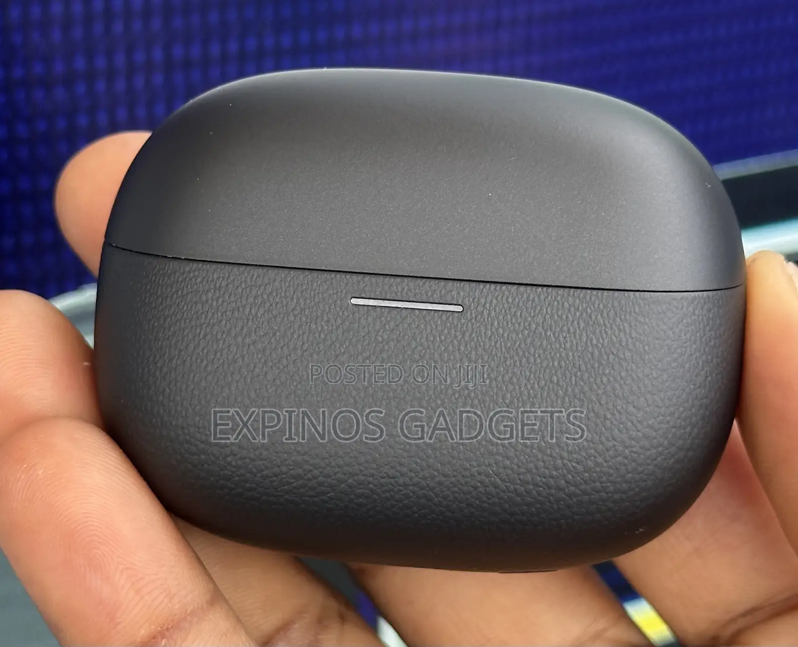 Used Xiaomi Redmi Buds 5 Pro.