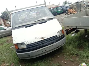 Ford F550 Pickup White 1998
