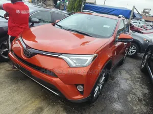 Toyota RAV4 Limited AWD (2.5L 4cyl 6A) 2017 Burgundy