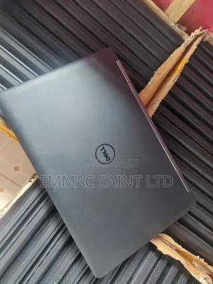 Laptop Dell Latitude 5540 4GB Intel Core I3 HDD 500GB