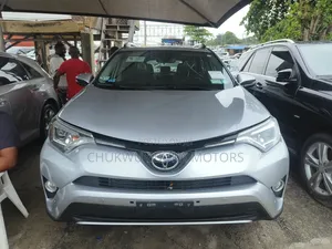 Toyota RAV4 Limited AWD (2.5L 4cyl 6A) 2017 Silver