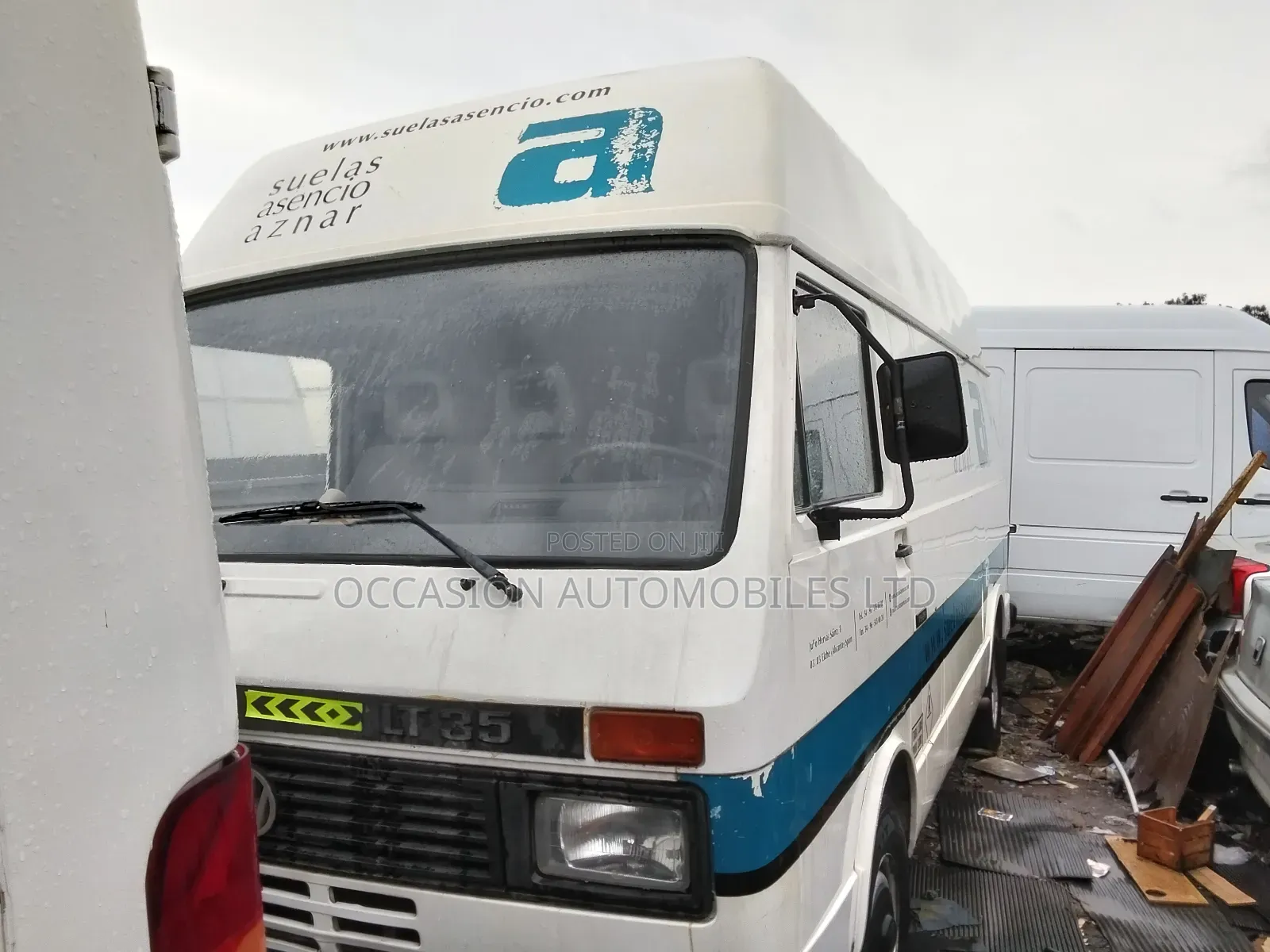 Volkswagen LT 2000 White