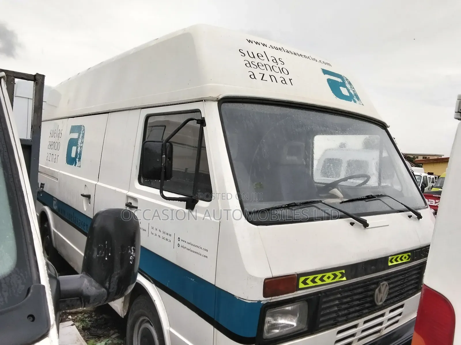 Volkswagen LT 2000 White