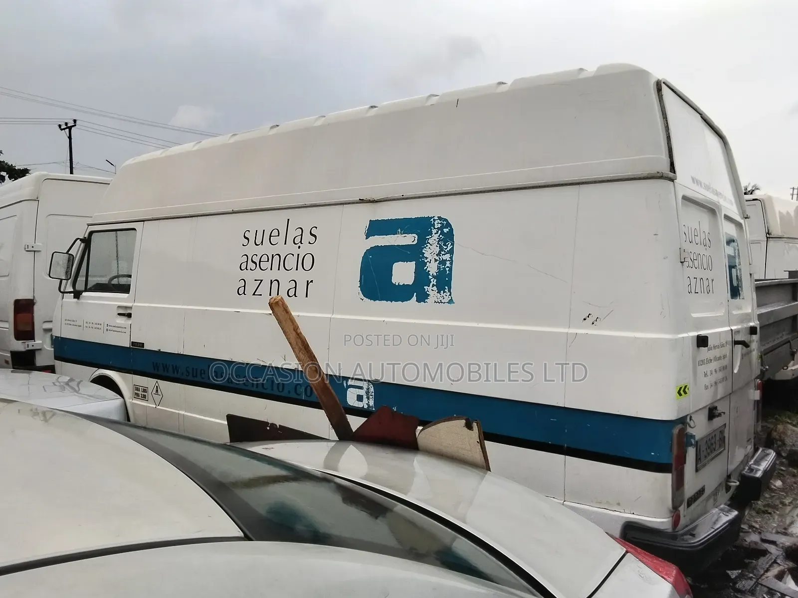 Volkswagen LT 2000 White