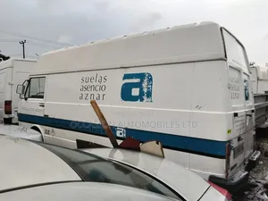 Volkswagen LT 2000 White