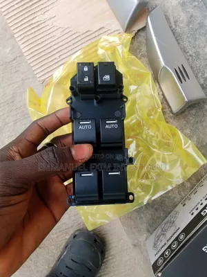 Pressing Button Honda Accord 2013