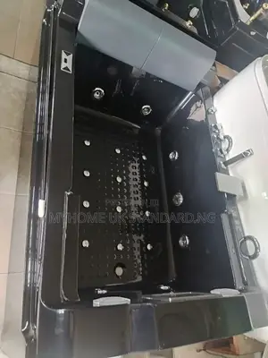 Classic Hydrotherapy Jacuzzi Bathtub With Multiple Jets
