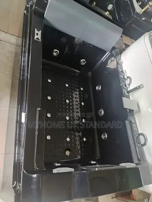 Classic Hydrotherapy Jacuzzi Bathtub With Multiple Jets