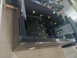 Hydrotherapy Jacuzzi Bathtub With Multiple Jets