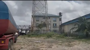 Different 2 Bay Warehouse in a Good Location