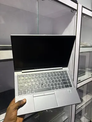 Laptop HP ZBook Firefly 14 G7 8GB Intel Core I5 SSD 256GB