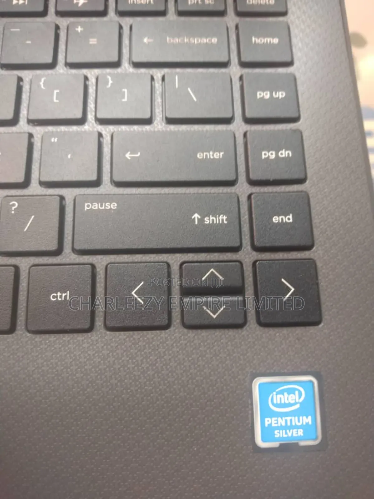 Laptop HP 240 G8 8GB Intel Pentium SSD 256GB