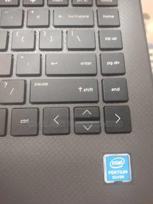 Laptop HP 240 G8 8GB Intel Pentium SSD 256GB