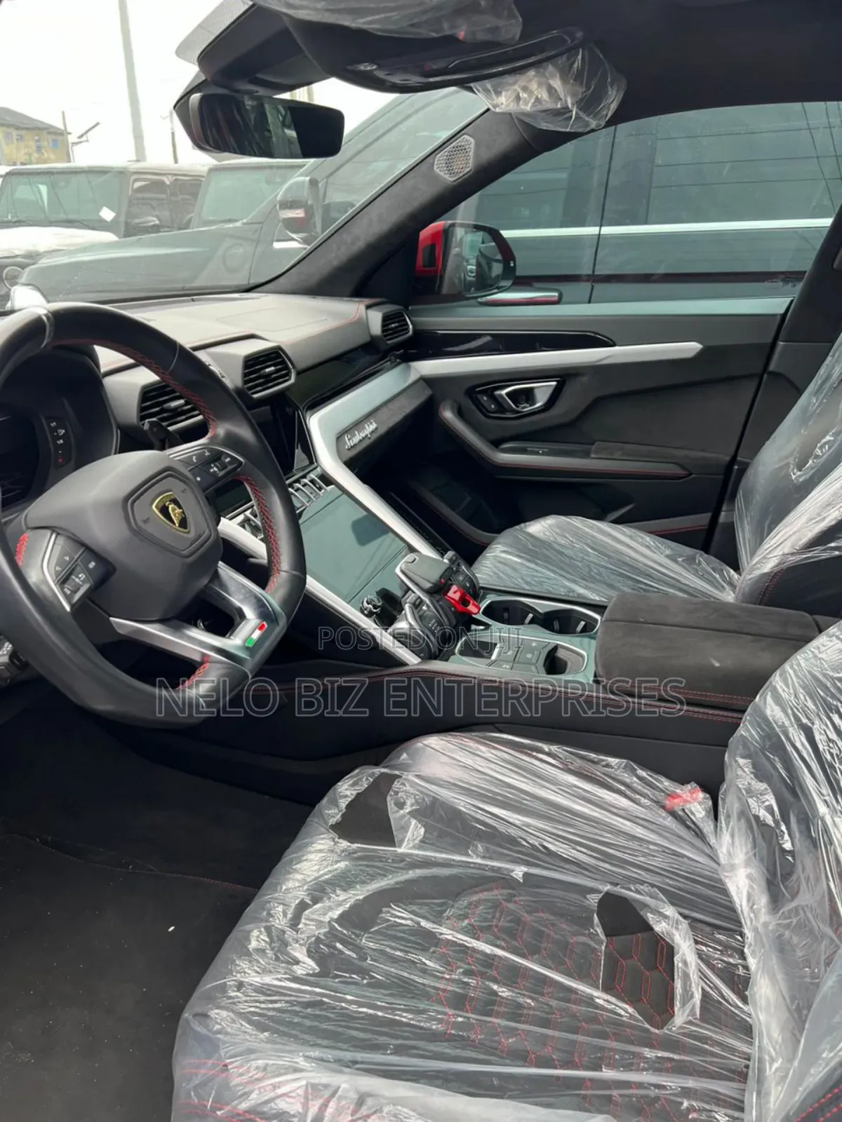 Lamborghini Urus Base 4dr AWD 2020 Red