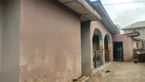 3bdrm Bungalow in Ibadan Polytechnic/University for sale