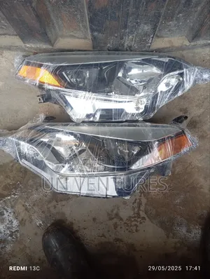 Head Light Toyota Corolla 2015