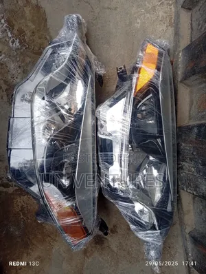 Head Light Toyota Corolla 2015