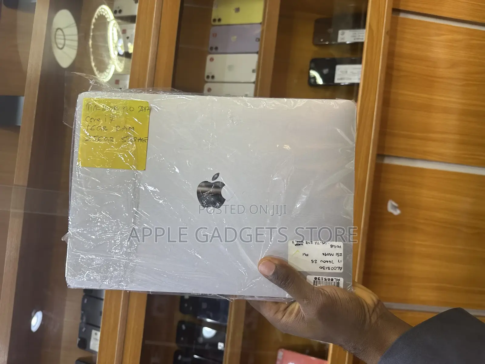 Laptop Apple MacBook Pro 2017 16GB Intel Core I7 SSD 256GB