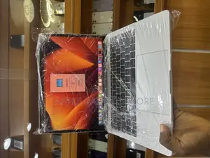 Laptop Apple MacBook Pro 2017 16GB Intel Core I7 SSD 256GB