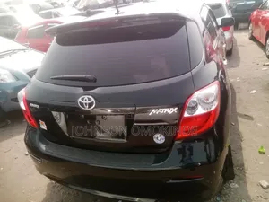 Toyota Matrix S Hatchback AWD (2.4L 4cyl 4A) 2011 Black