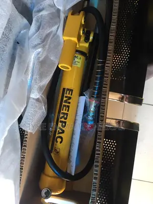 Hydraulic Hand Pump 10,000 Psi Enerpac