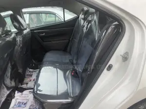 Toyota Corolla S 4dr Sedan (1.8L 4cyl CVT) 2014 White